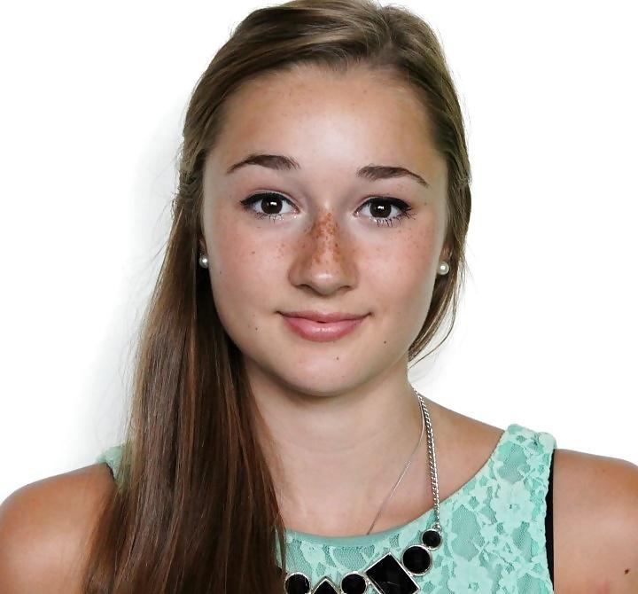 UrFeshmanGirl uit Zuid-Holland,Nederland